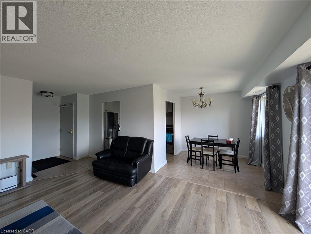 860 Commissioners Road E Unit# 408, London, Ontario  N6C 5Y8 - Photo 3 - 40860593