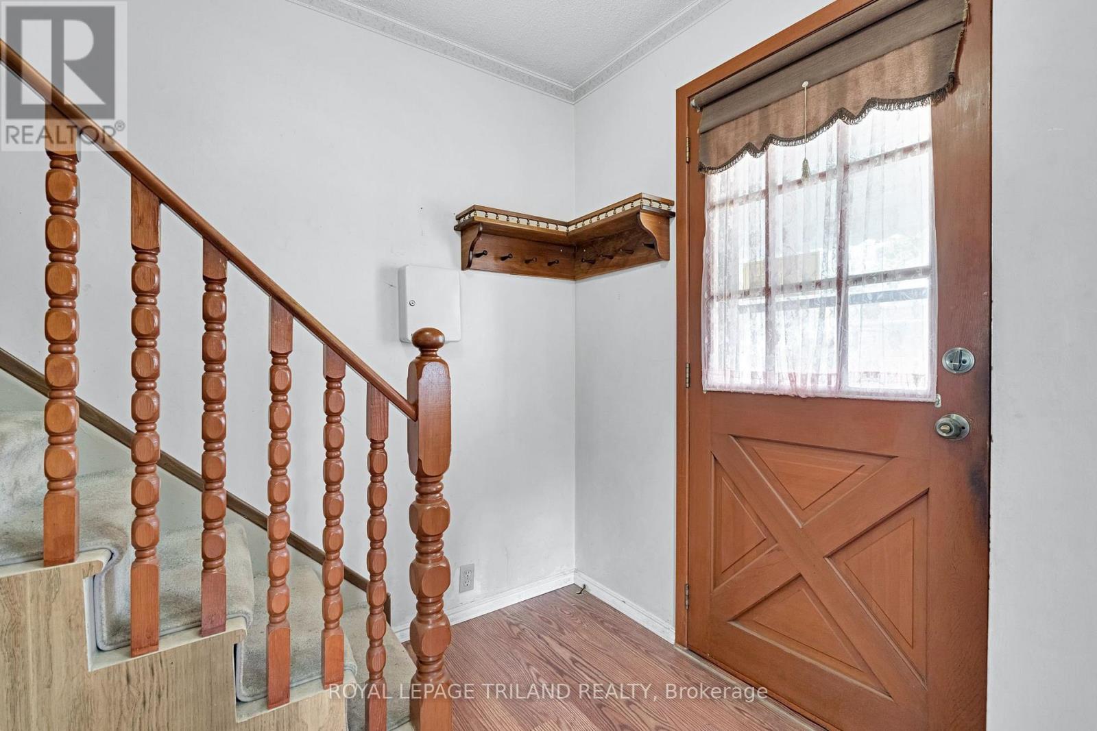 15 Antrim Street, St. Thomas, Ontario  N5P 1S2 - Photo 2 - X13743886