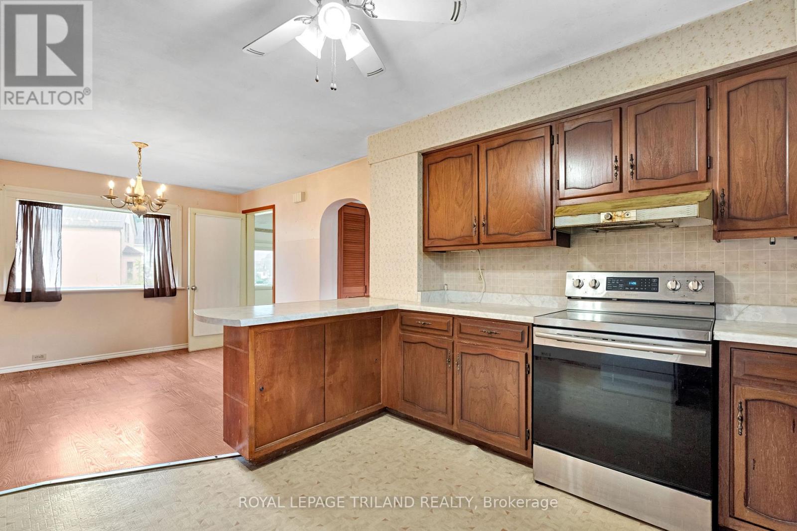 15 Antrim Street, St. Thomas, Ontario  N5P 1S2 - Photo 9 - X13743886