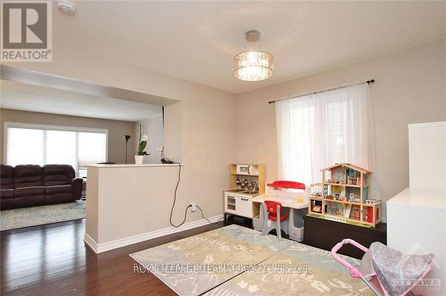 2799 Grand Canal Street, Ottawa, Ontario  K2J 0T2 - Photo 3 - X13743960