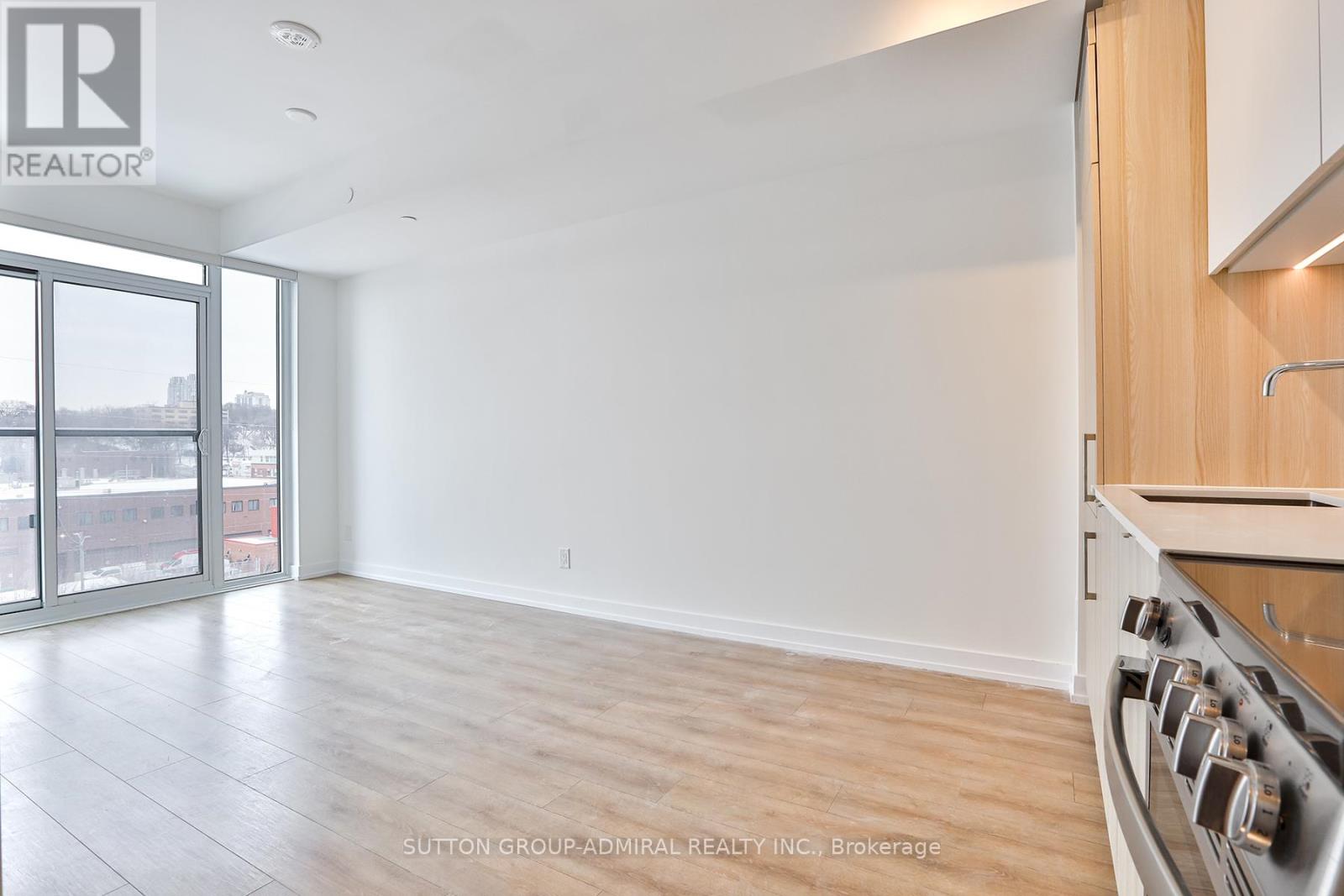 608 - 500 Dupont Street, Toronto, Ontario M6G 1Y7 - Photo 10 - C13743878