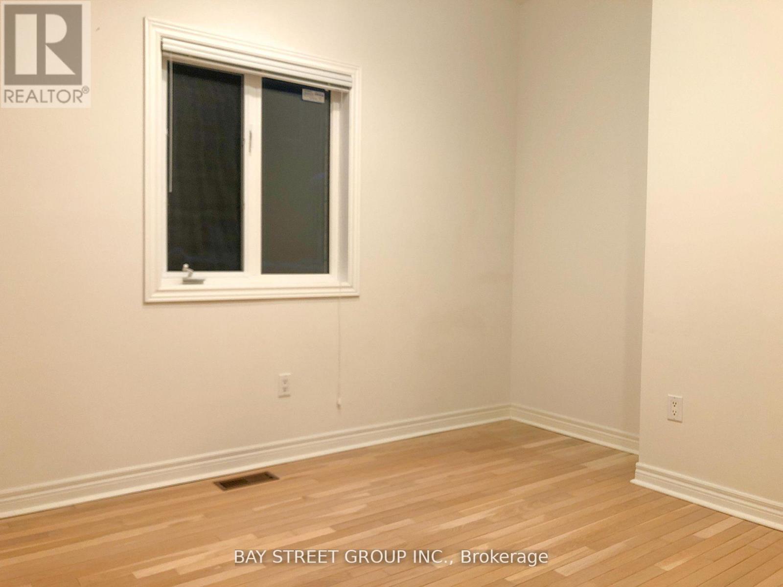 13 Pembrooke Road, Markham, Ontario  L6C 2L2 - Photo 11 - N13743892