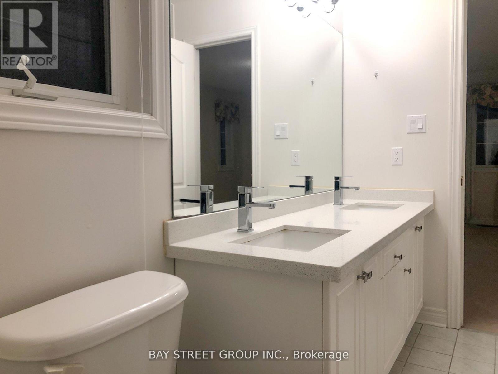 13 Pembrooke Road, Markham, Ontario  L6C 2L2 - Photo 19 - N13743892