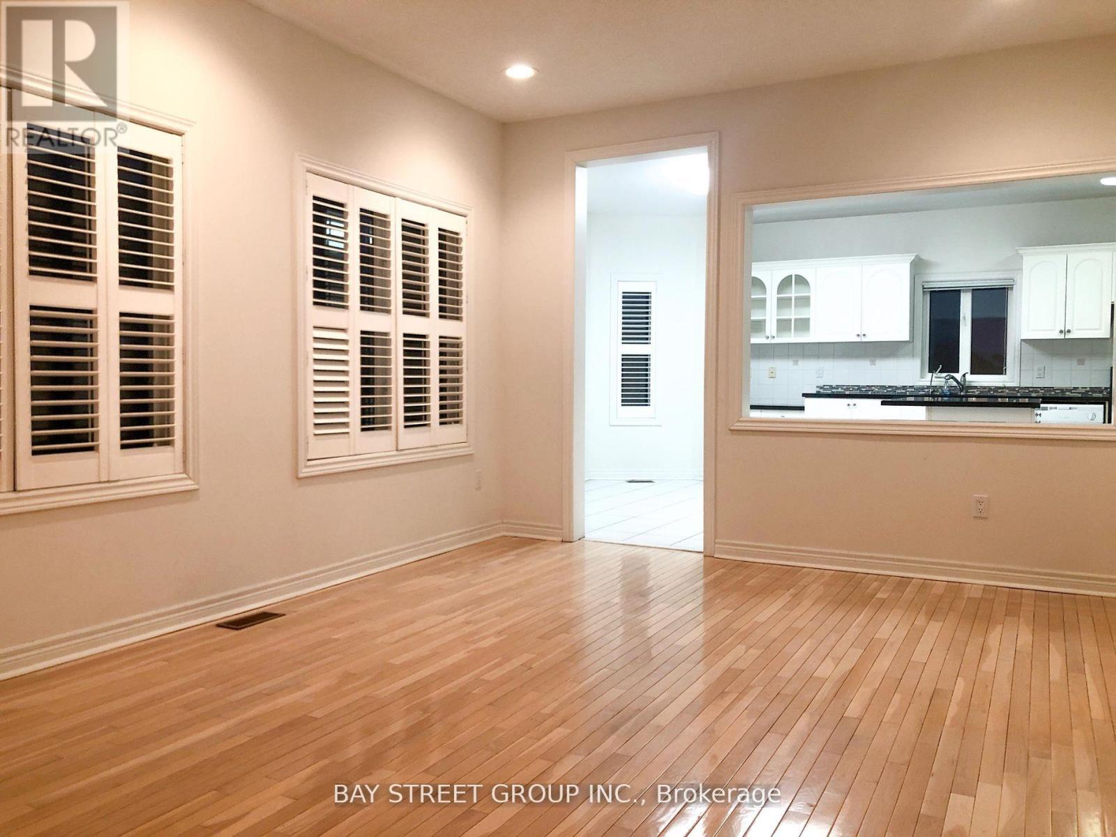 13 Pembrooke Road, Markham, Ontario  L6C 2L2 - Photo 6 - N13743892