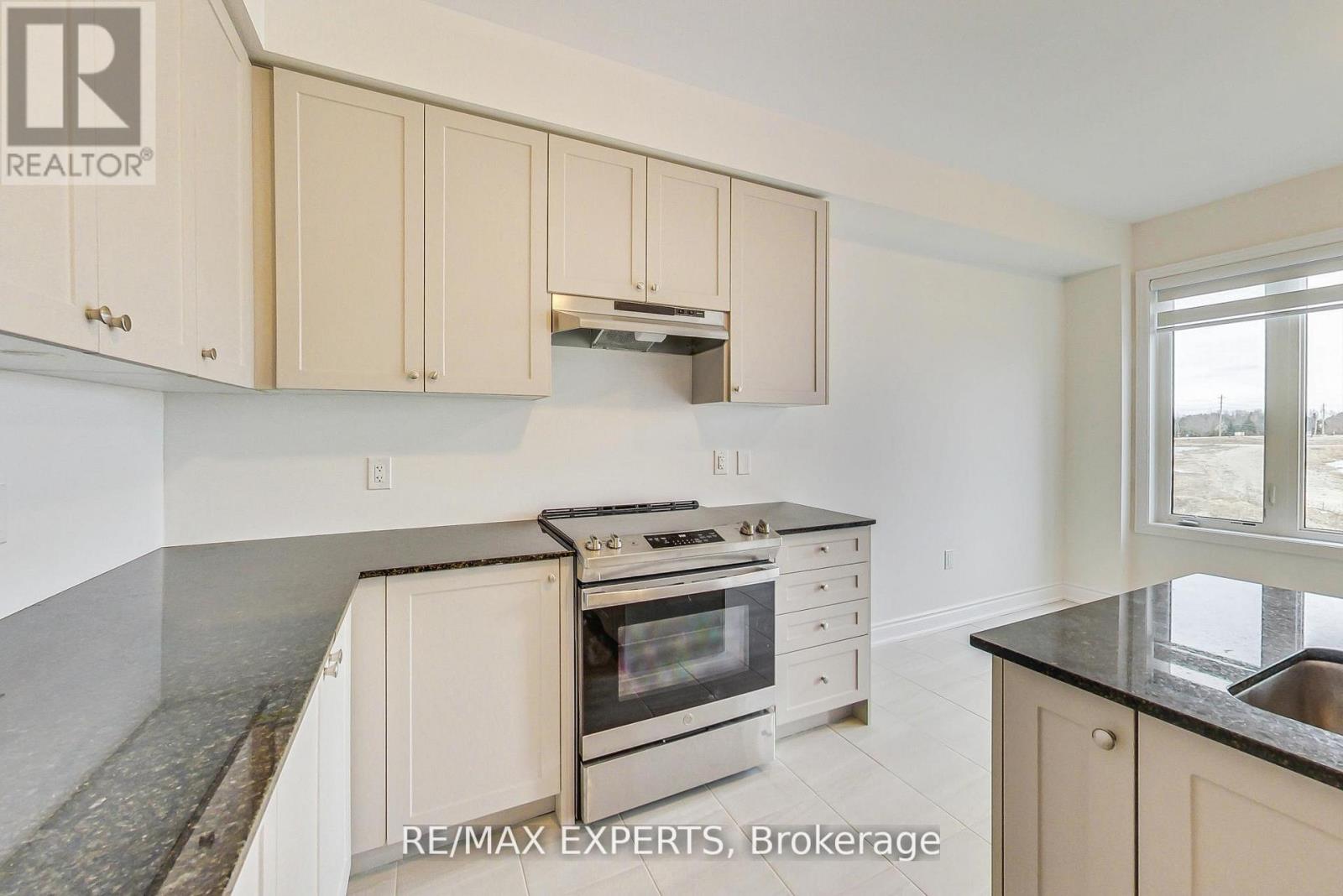 11 Union Boulevard, Wasaga Beach, Ontario  L9Z 0M6 - Photo 10 - S13743894