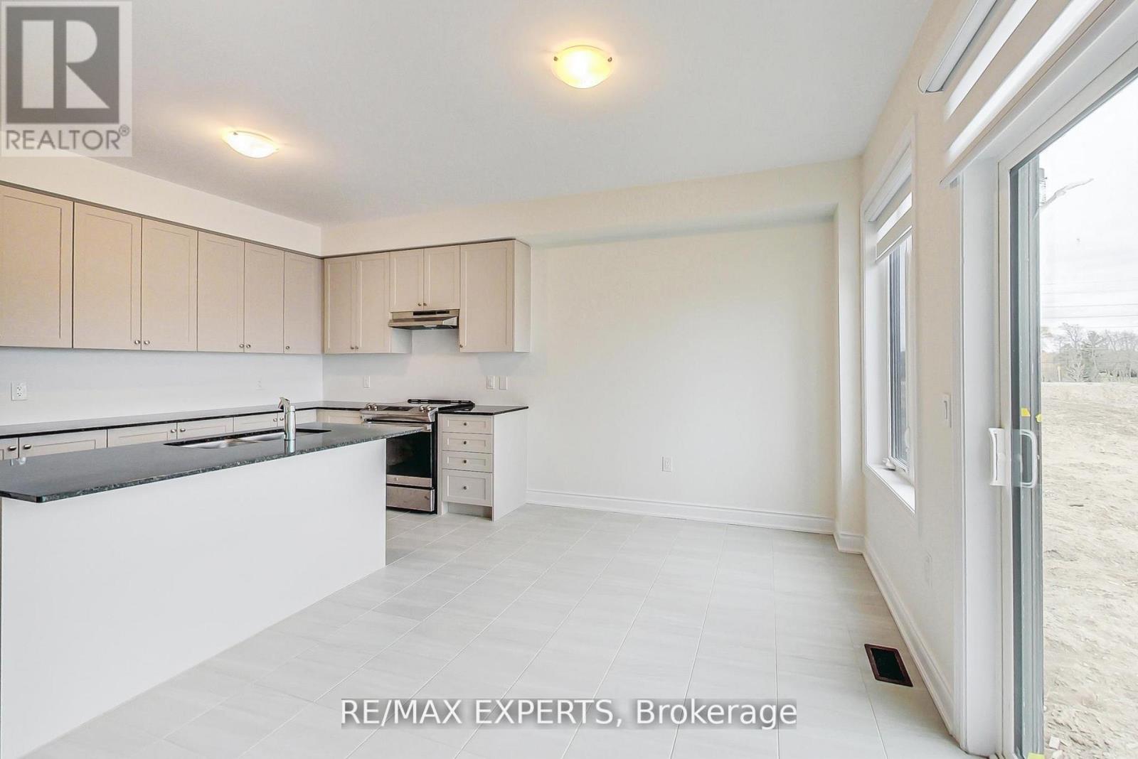11 Union Boulevard, Wasaga Beach, Ontario  L9Z 0M6 - Photo 12 - S13743894