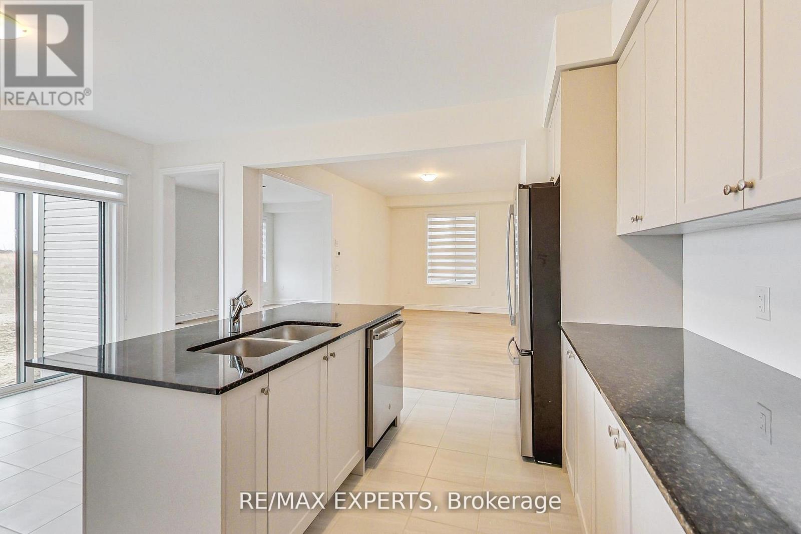 11 Union Boulevard, Wasaga Beach, Ontario  L9Z 0M6 - Photo 8 - S13743894
