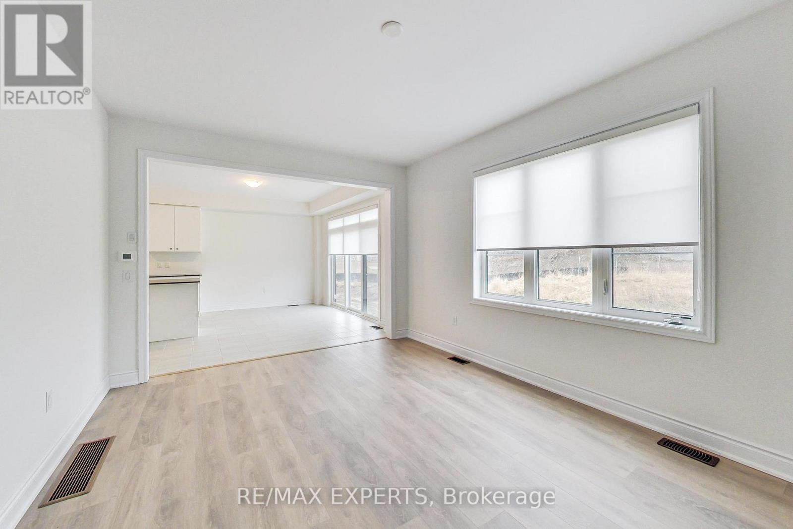 62 Season Crescent, Wasaga Beach, Ontario L9Z 0M5 - Photo 10 - S13743900