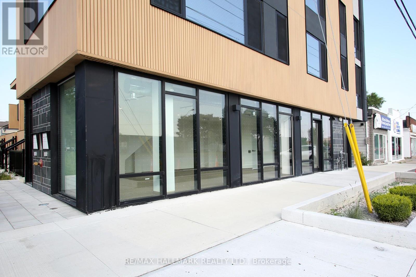 202 Browns Line, Toronto, Ontario M8W 3T4 - Photo 3 - W13743880
