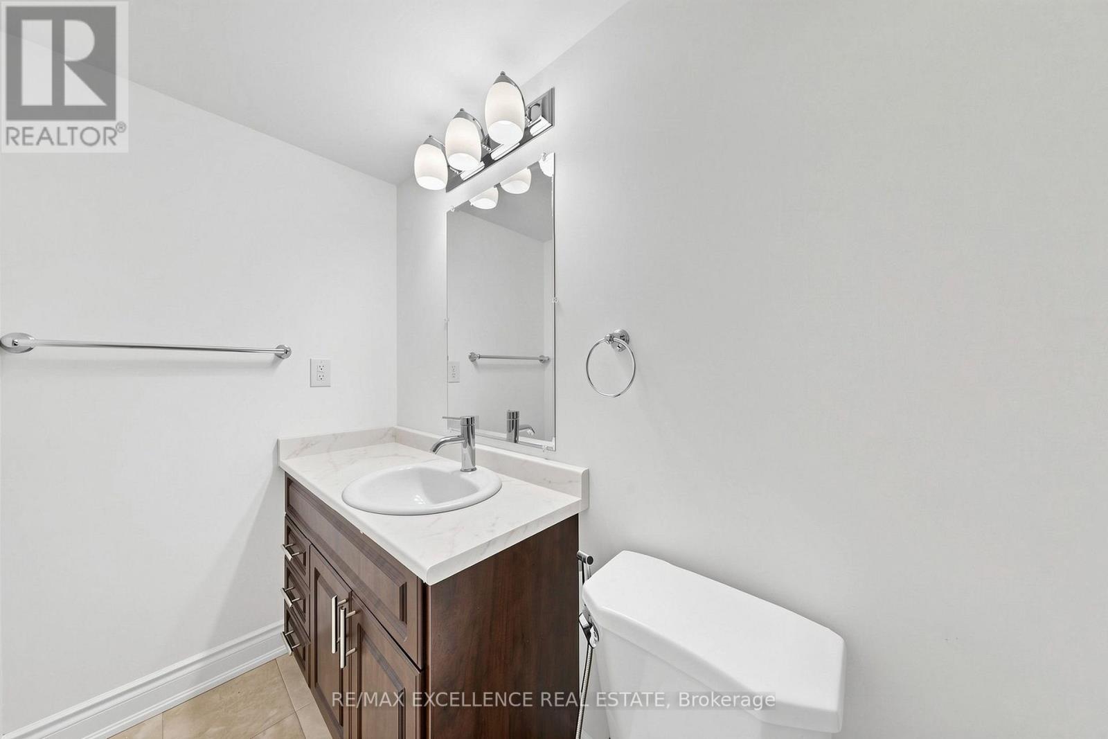 8 Lynngrove Way, Brampton, Ontario  L6P 2N7 - Photo 39 - W13743794