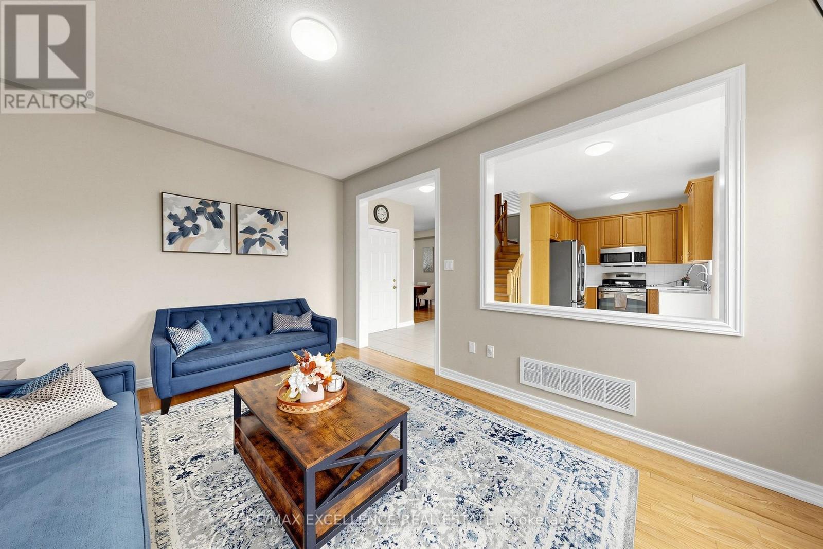 8 Lynngrove Way, Brampton, Ontario  L6P 2N7 - Photo 7 - W13743794