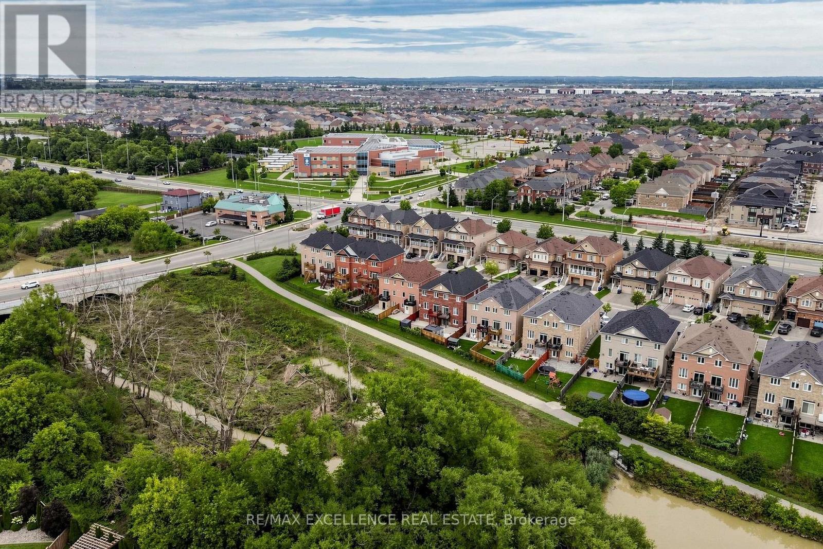 8 Lynngrove Way, Brampton, Ontario  L6P 2N7 - Photo 50 - W13743794