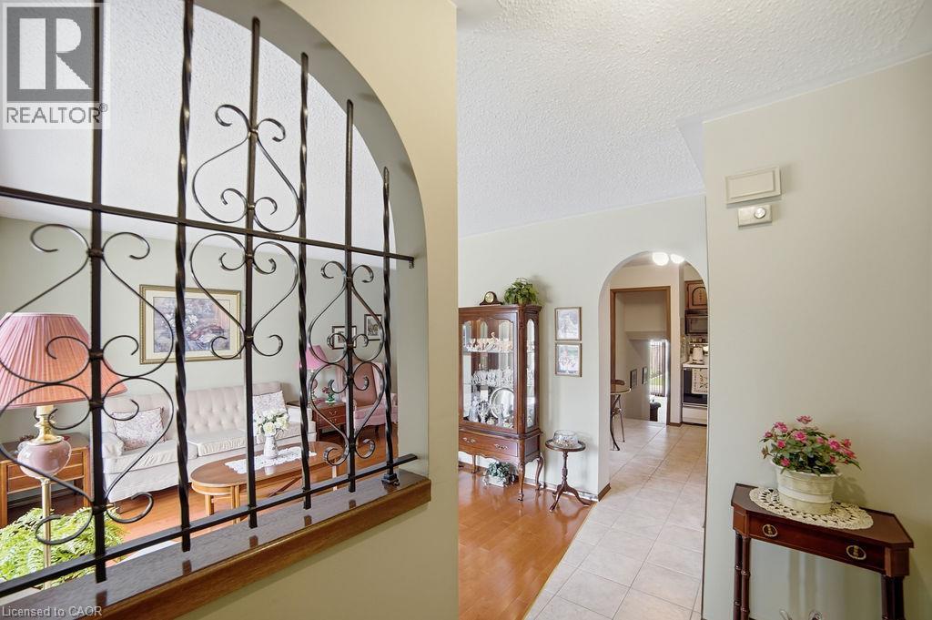 229 East 8th Street, Hamilton, Ontario  L9A 3L7 - Photo 9 - 40850628