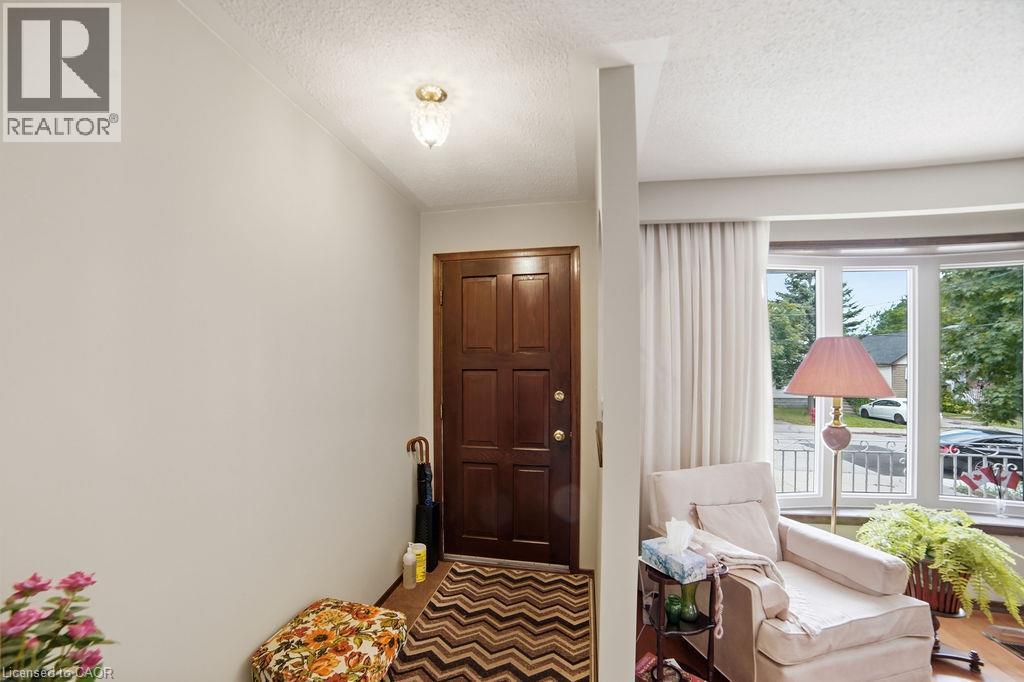 229 East 8th Street, Hamilton, Ontario  L9A 3L7 - Photo 10 - 40850628