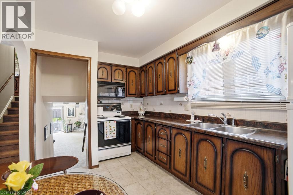 229 East 8th Street, Hamilton, Ontario  L9A 3L7 - Photo 18 - 40850628