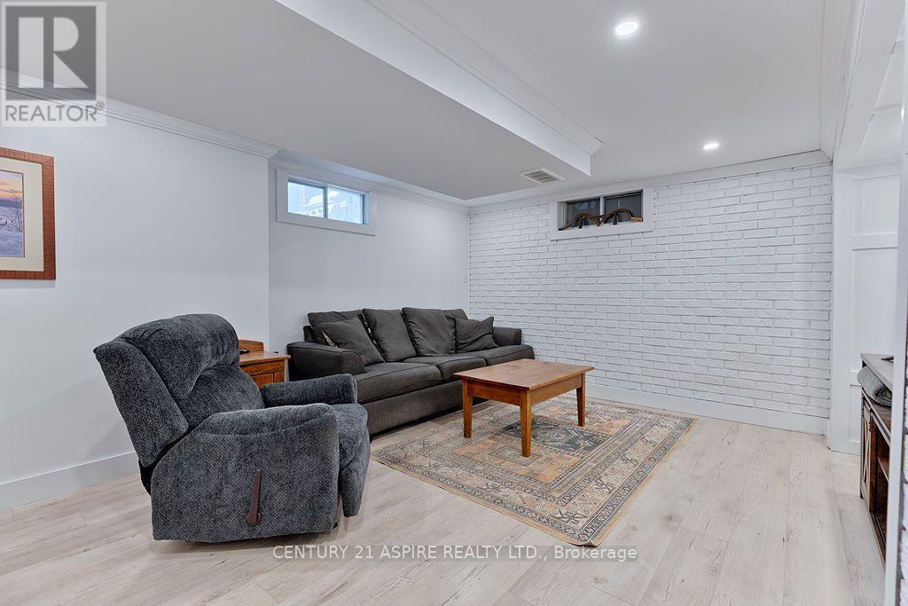 621 Bruham Avenue, Laurentian Valley, Ontario  K8A 4Z6 - Photo 35 - X13744044