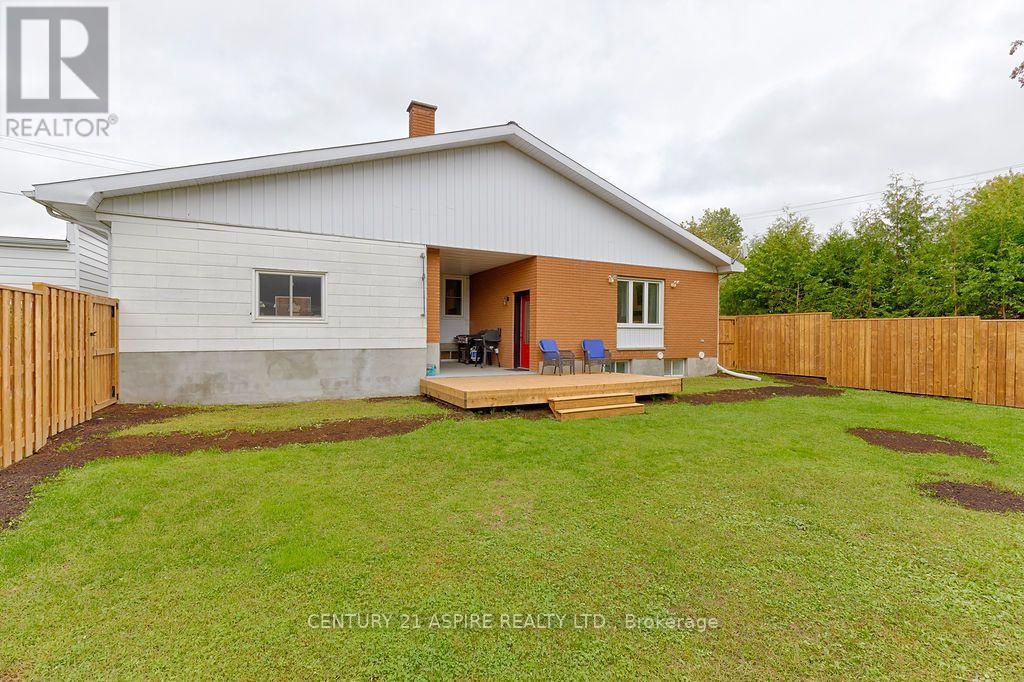 621 Bruham Avenue, Laurentian Valley, Ontario  K8A 4Z6 - Photo 46 - X13744044