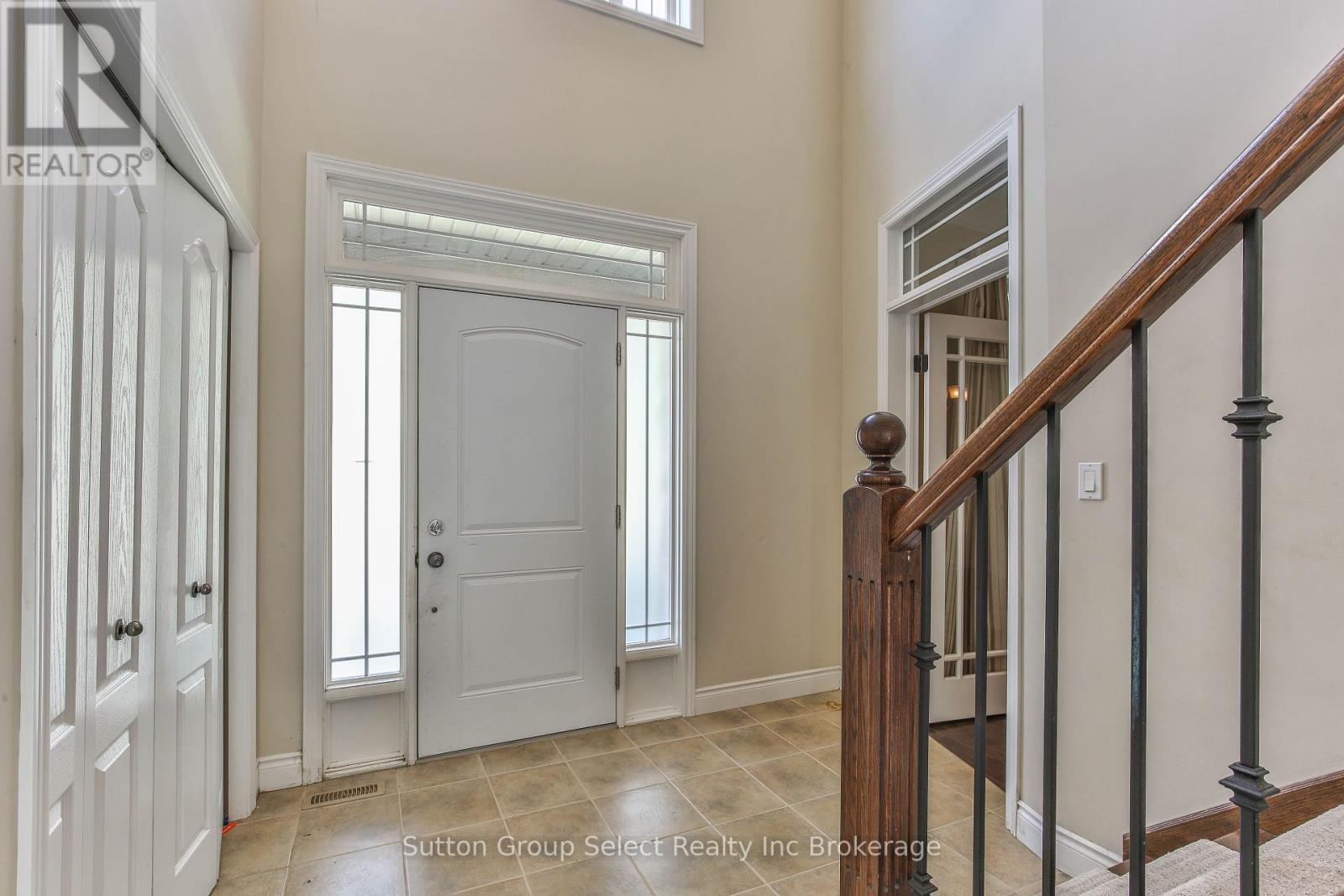 26 Westview Court, Woodstock, Ontario N4T 0B8 - Photo 3 - X13743992