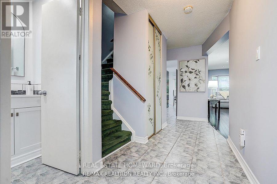 51 Steepleview Crescent, Richmond Hill, Ontario  L4C 9R3 - Photo 18 - N13744022