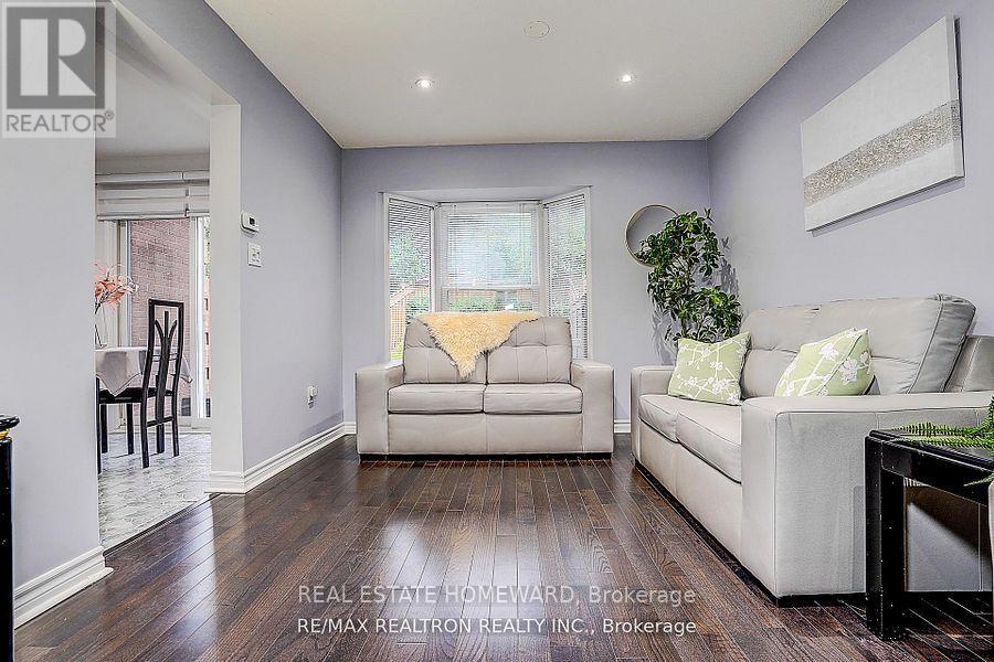 51 Steepleview Crescent, Richmond Hill, Ontario  L4C 9R3 - Photo 27 - N13744022