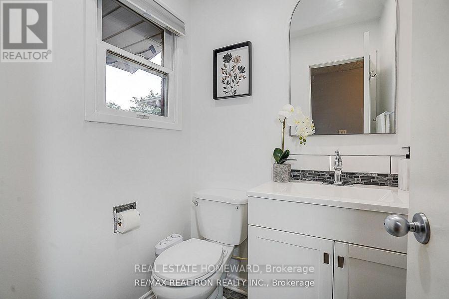 51 Steepleview Crescent, Richmond Hill, Ontario  L4C 9R3 - Photo 31 - N13744022