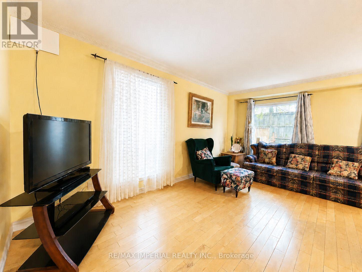 53, Upper Rm1 - 2955 Thomas Street, Mississauga, Ontario  L5M 6A9 - Photo 3 - W13744018