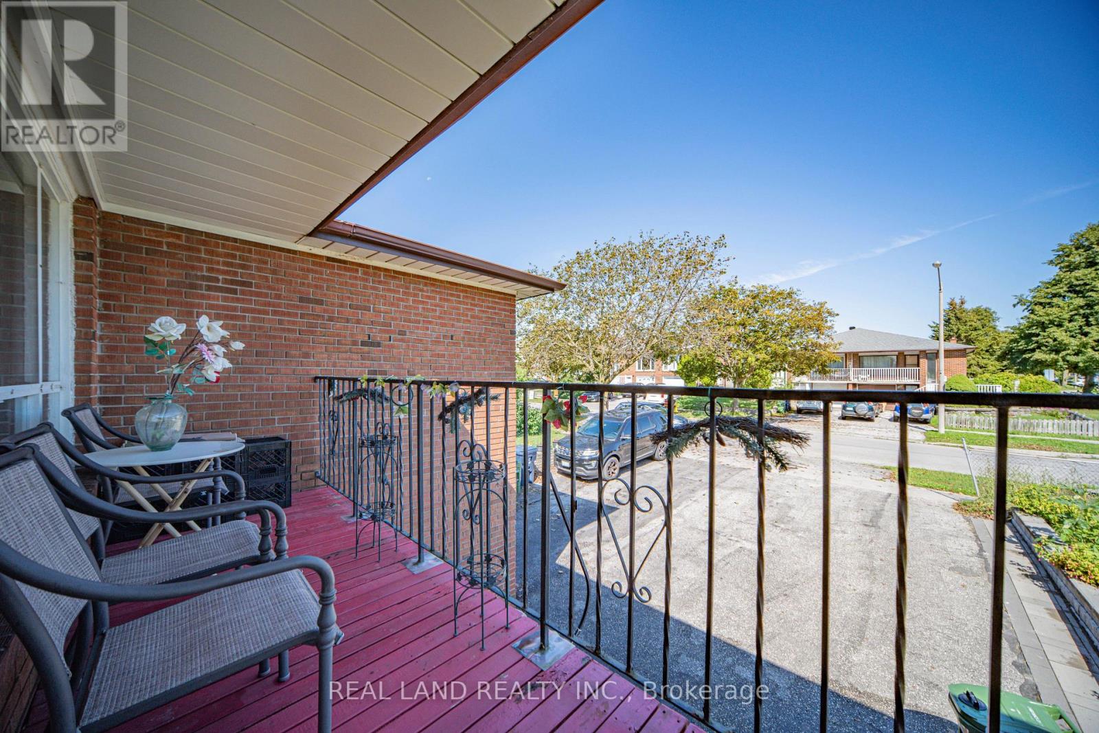 37 Pawnee Avenue, Toronto, Ontario  M2H 3C6 - Photo 3 - C13726332