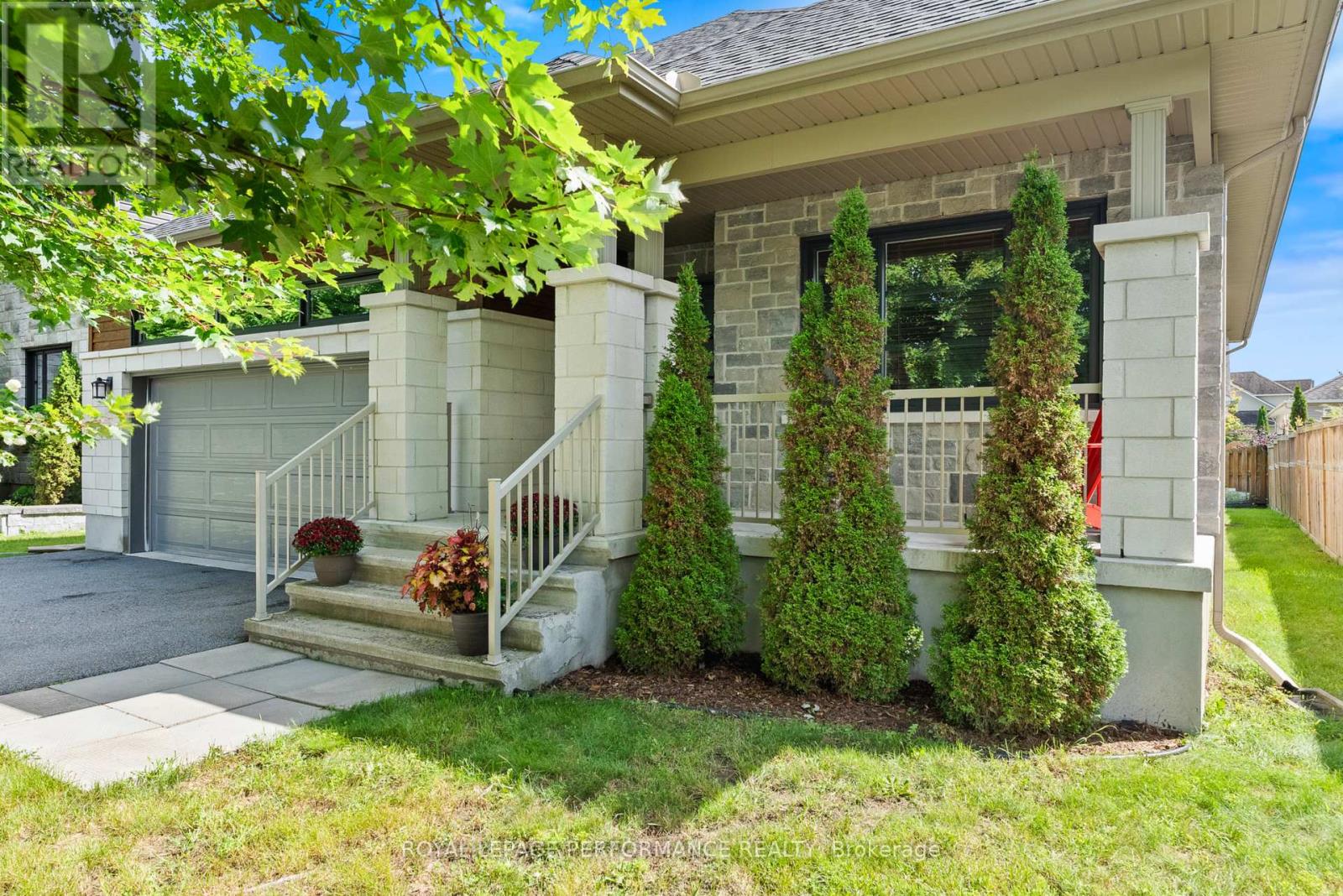 6 Brickyard Drive, Russell, Ontario  K4R 0B2 - Photo 3 - X13744060