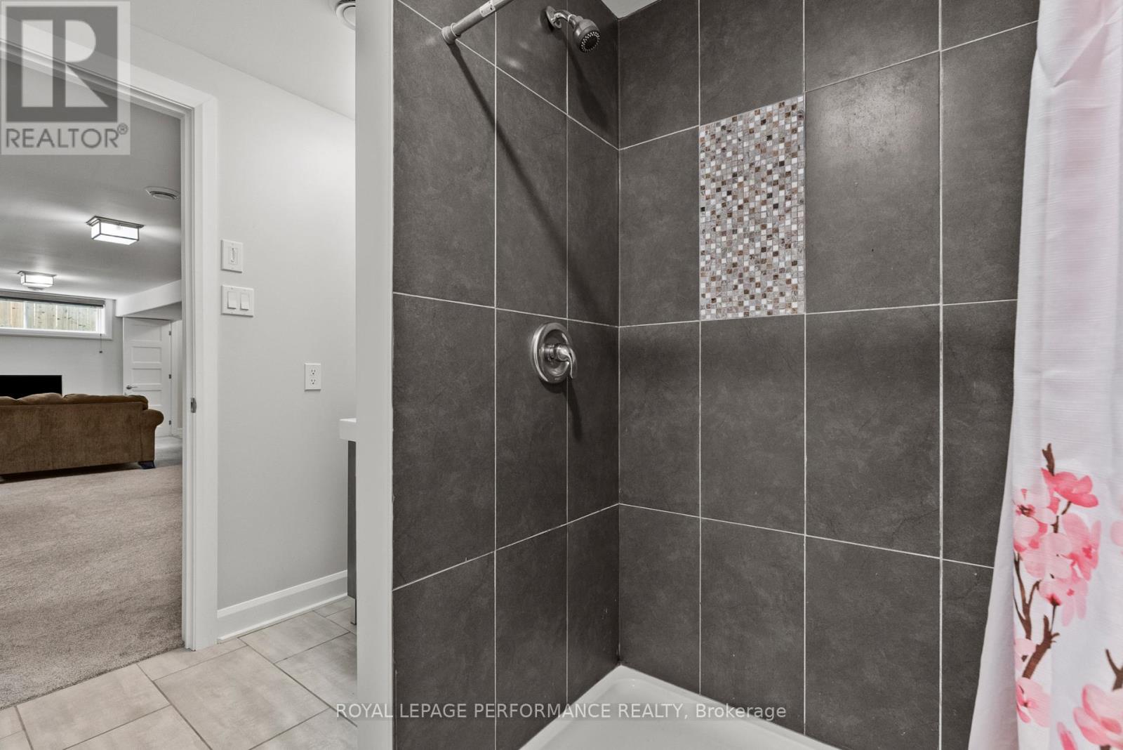 6 Brickyard Drive, Russell, Ontario  K4R 0B2 - Photo 41 - X13744060