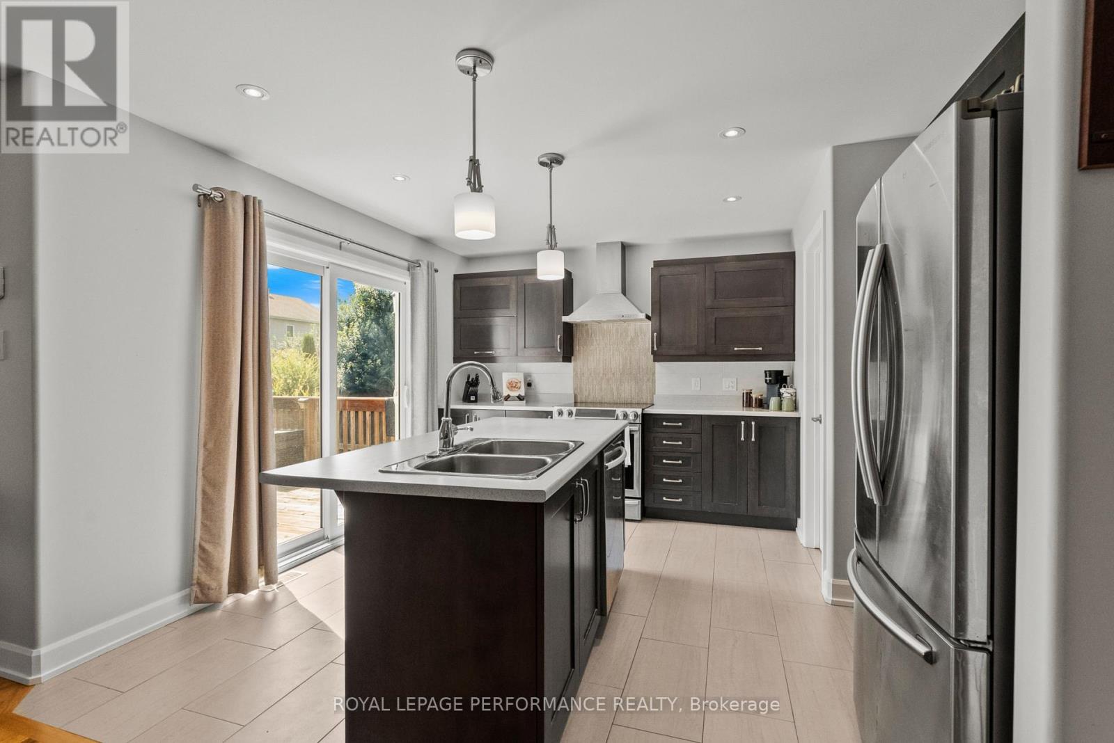 6 Brickyard Drive, Russell, Ontario  K4R 0B2 - Photo 7 - X13744060