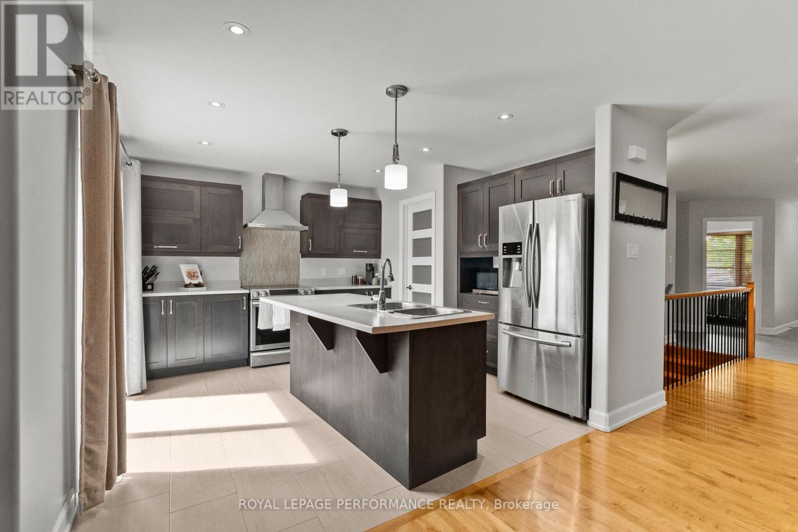 6 Brickyard Drive, Russell, Ontario  K4R 0B2 - Photo 8 - X13744060