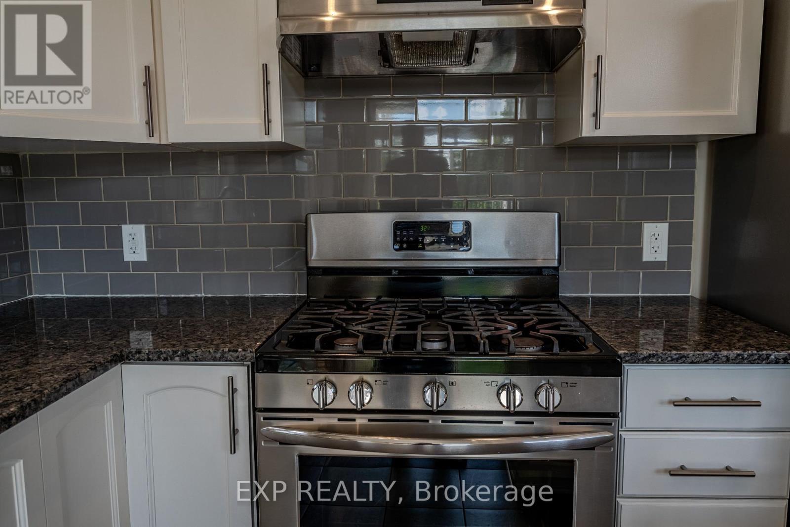 845 Contour Street, Ottawa, Ontario  K1W 0G6 - Photo 14 - X13744072