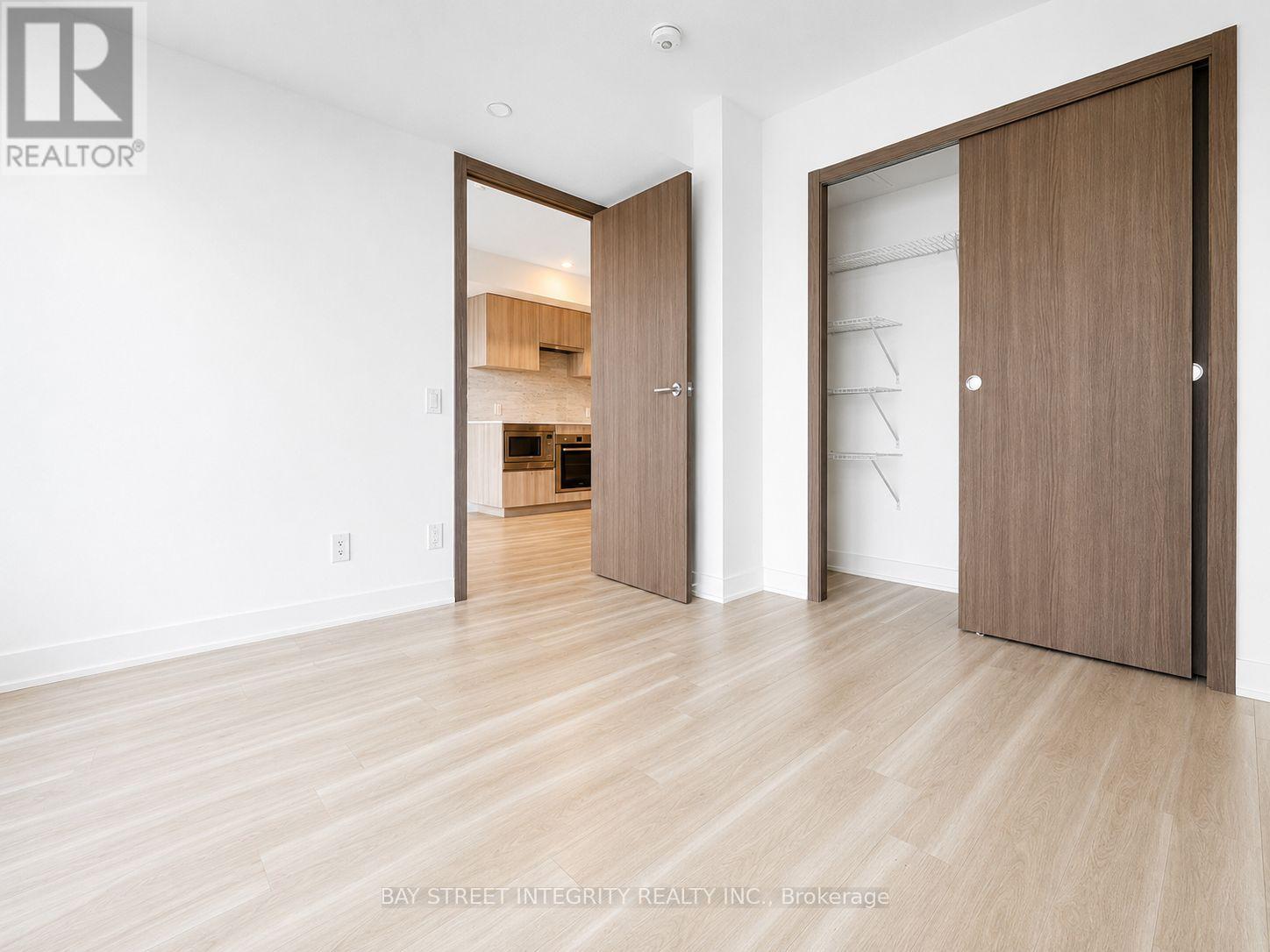 2001 - 19 Bathurst Street, Toronto, Ontario  M5V 0N2 - Photo 8 - C13744068