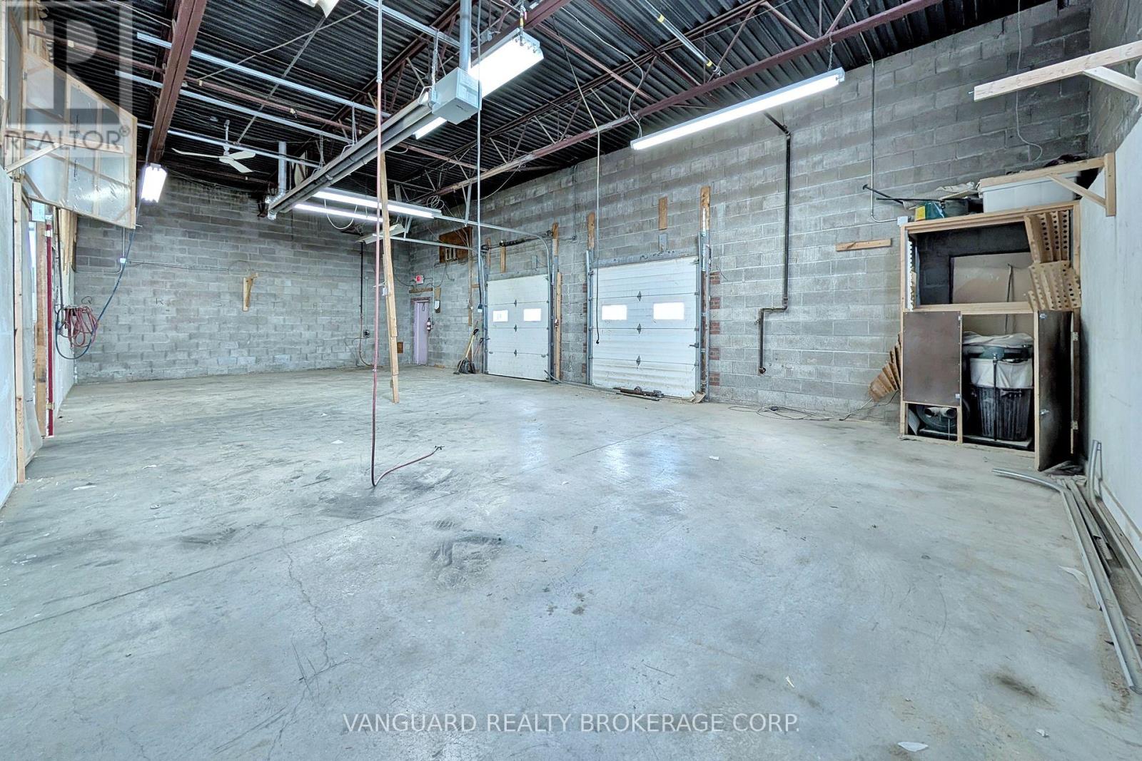 90-92 Martin Ross Avenue, Toronto, Ontario M3J 2L4 - Photo 27 - W13466898