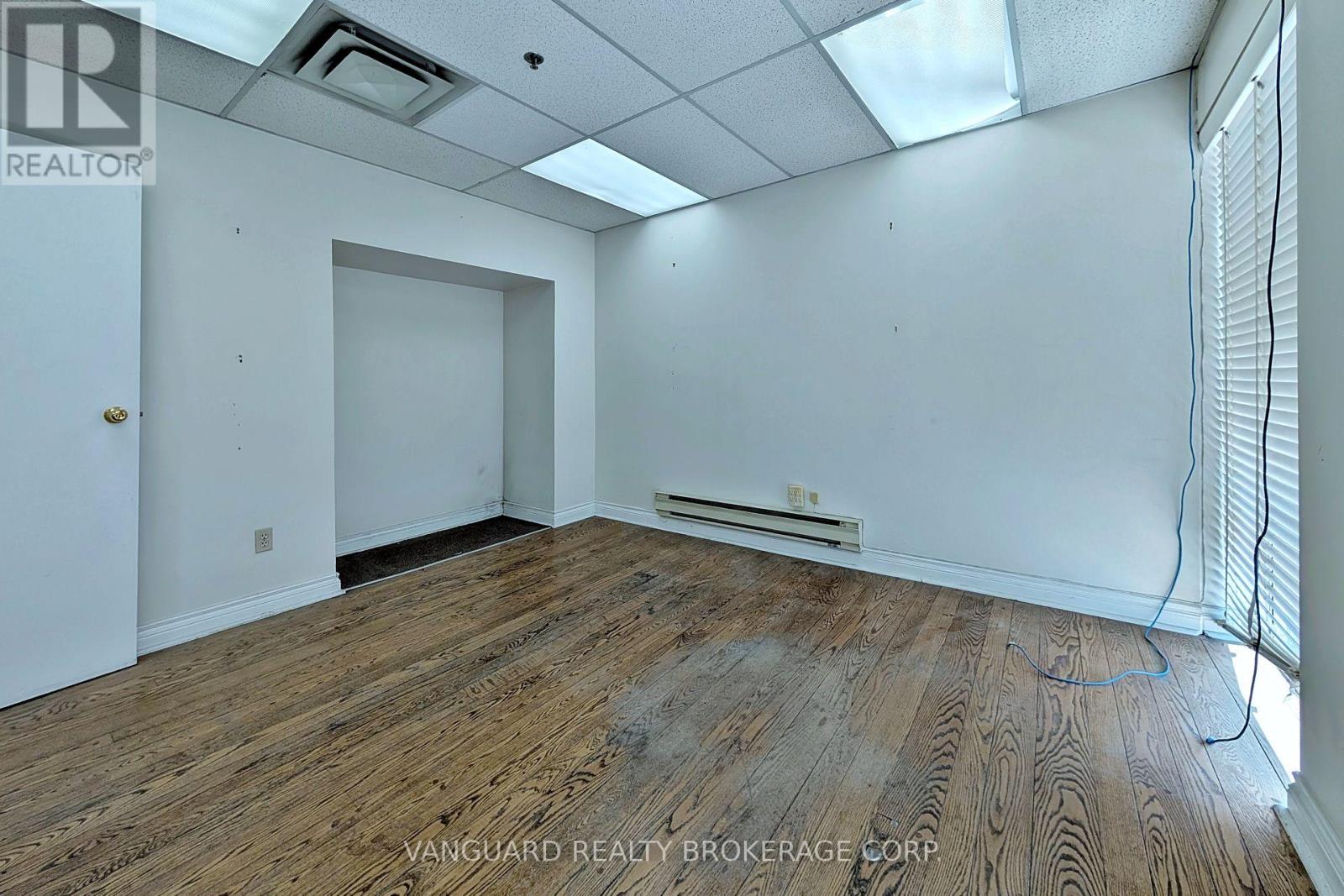 90-92 Martin Ross Avenue, Toronto, Ontario M3J 2L4 - Photo 14 - W13466898