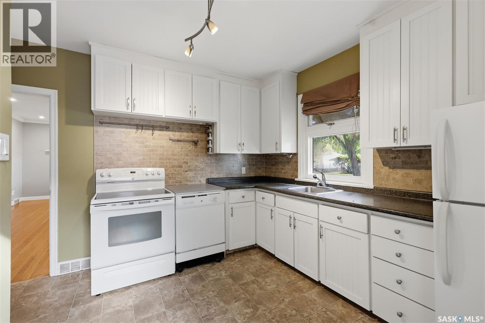 723 4th Street E, Saskatoon, Saskatchewan  S7H 1K1 - Photo 7 - SK047384