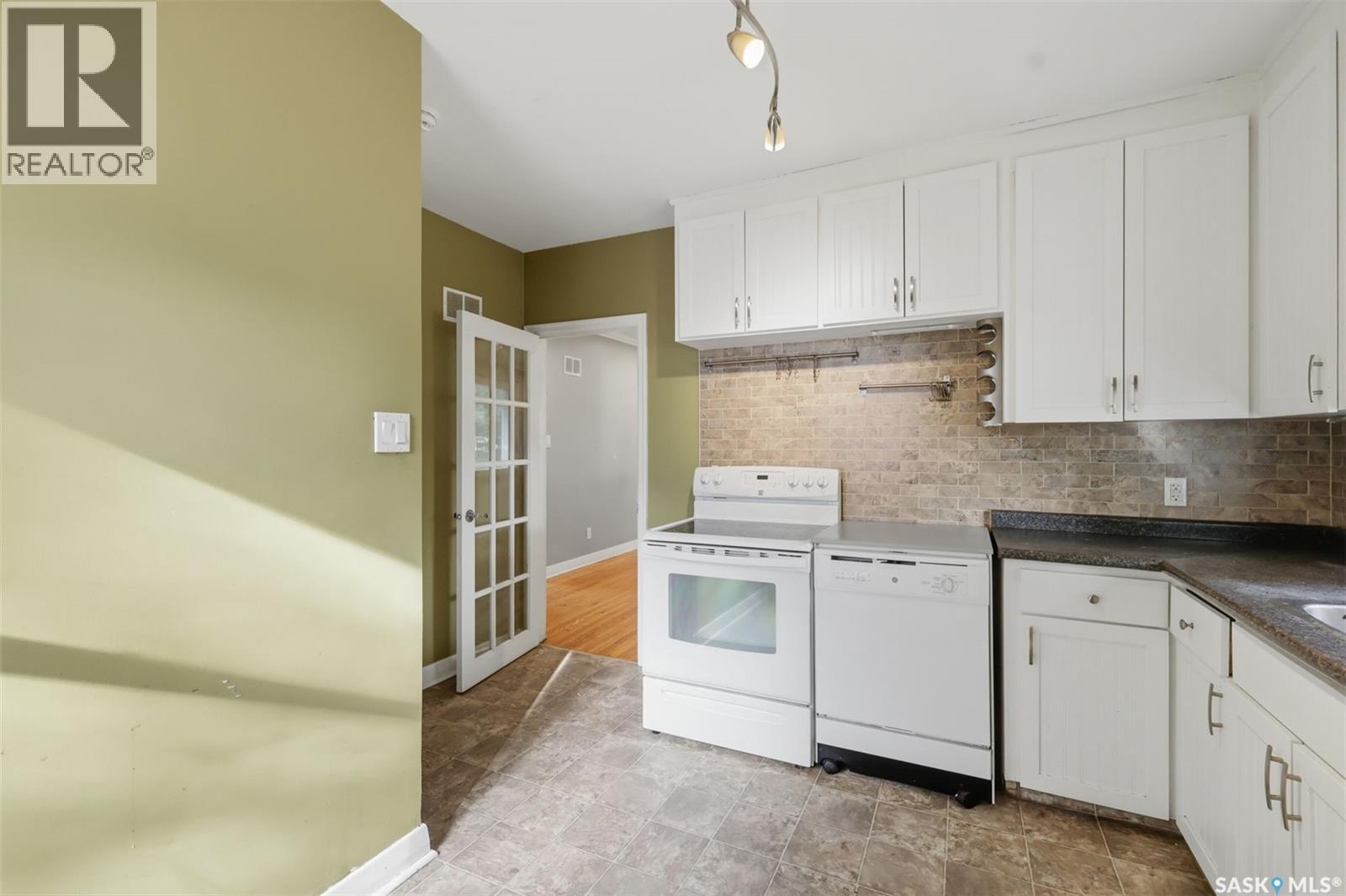 723 4th Street E, Saskatoon, Saskatchewan  S7H 1K1 - Photo 8 - SK047384
