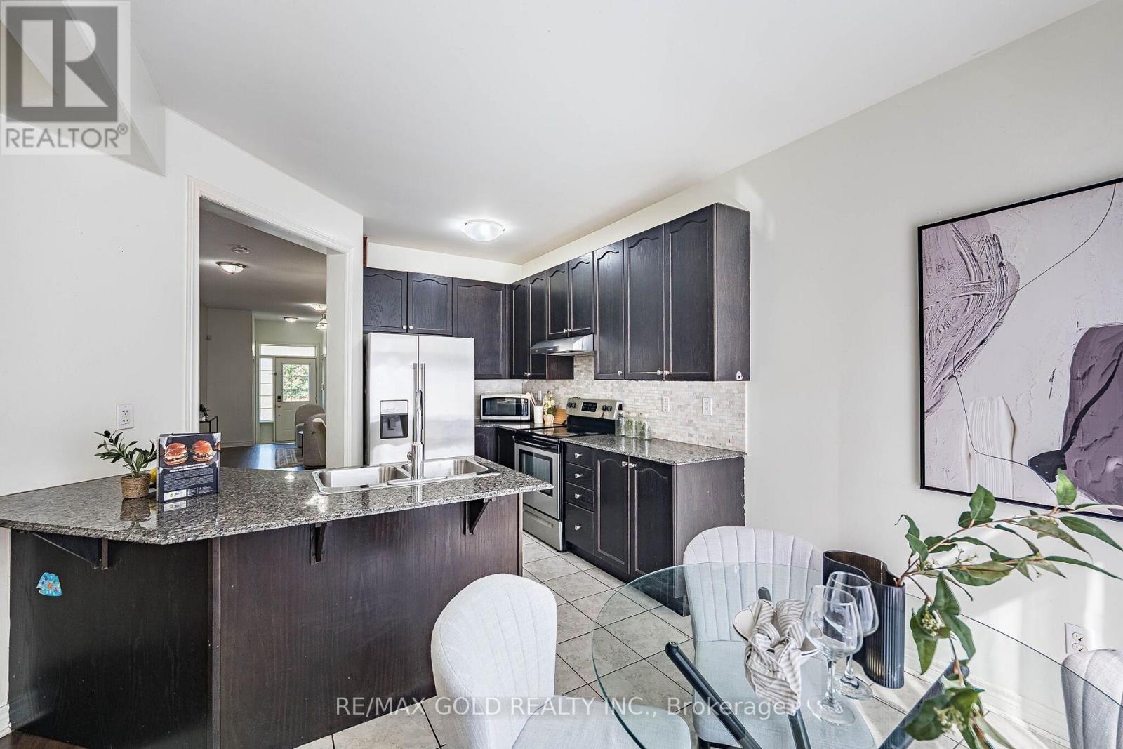 49 Baby Pointe Trail, Brampton, Ontario  L7A 0W3 - Photo 20 - W13702032