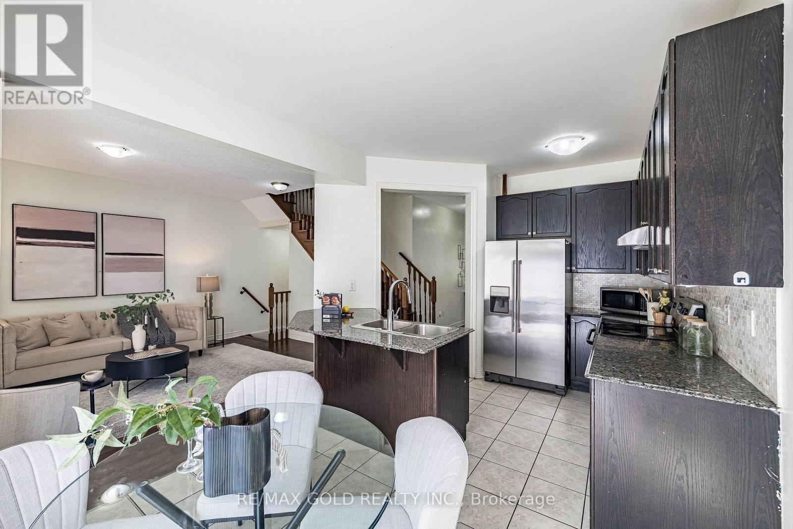 49 Baby Pointe Trail, Brampton, Ontario  L7A 0W3 - Photo 21 - W13702032