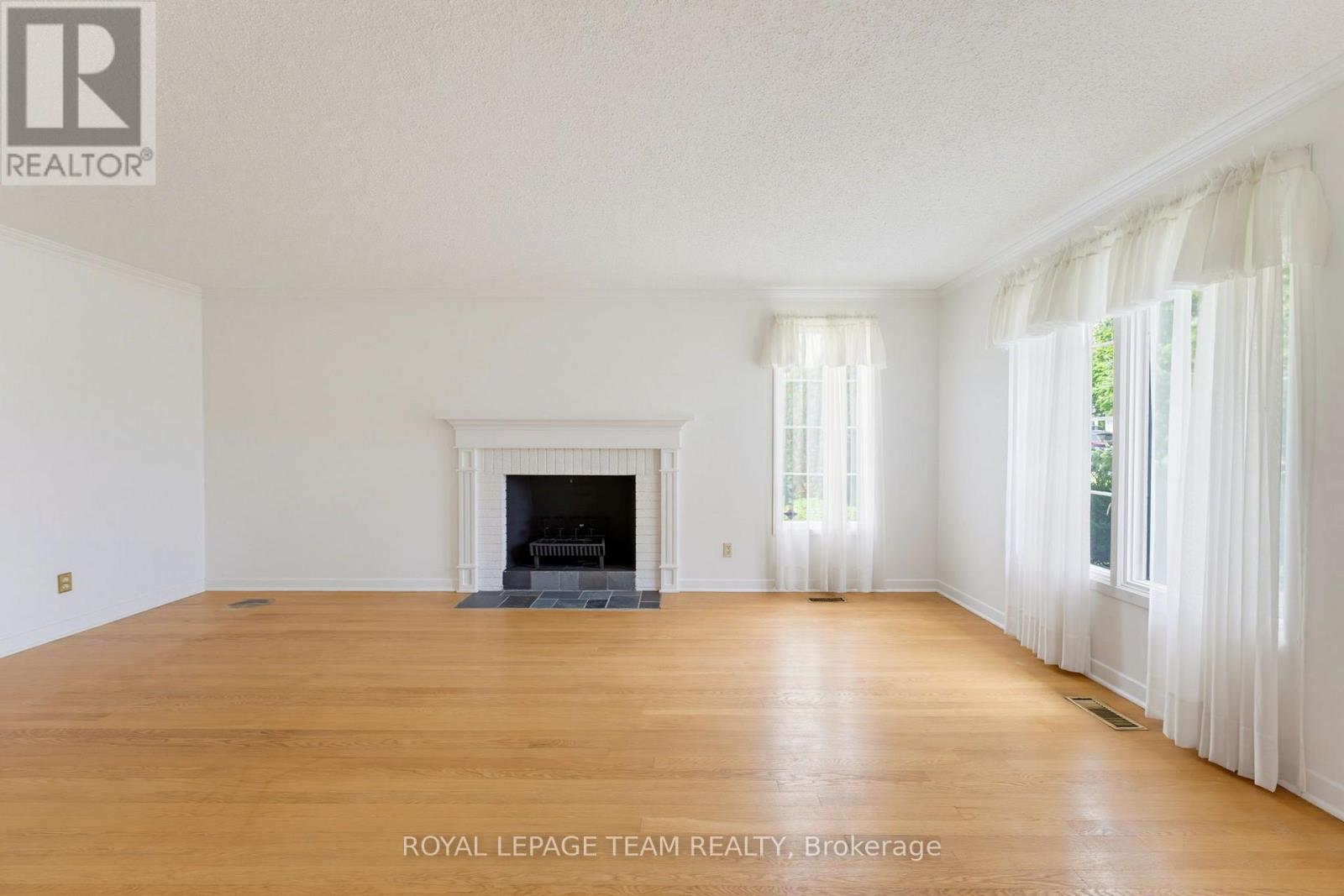 115 Beaver Ridge, Ottawa, Ontario  K2E 6E5 - Photo 4 - X13744094