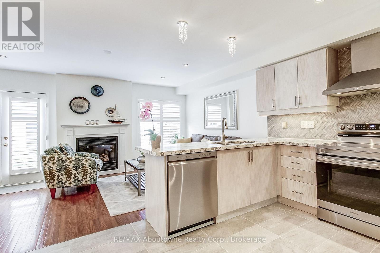 2150 Forest Gate Park, Oakville, Ontario  L6M 4B4 - Photo 13 - W13744122