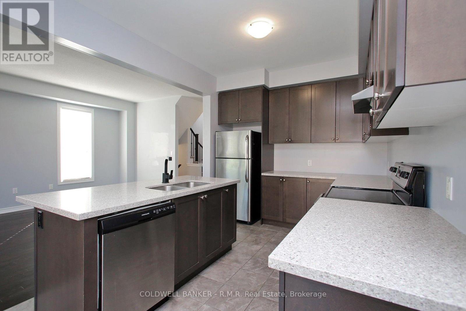 30 Moses Crescent, Clarington, Ontario  L1C 0T7 - Photo 11 - E13742486