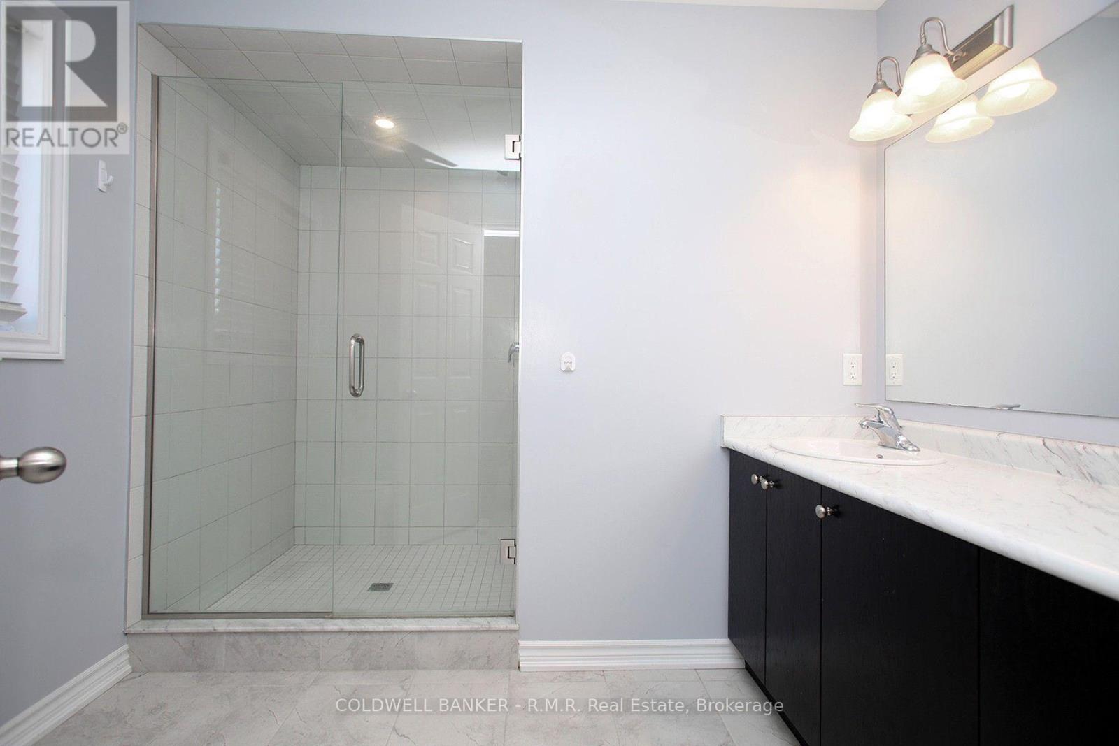 30 Moses Crescent, Clarington, Ontario  L1C 0T7 - Photo 17 - E13742486
