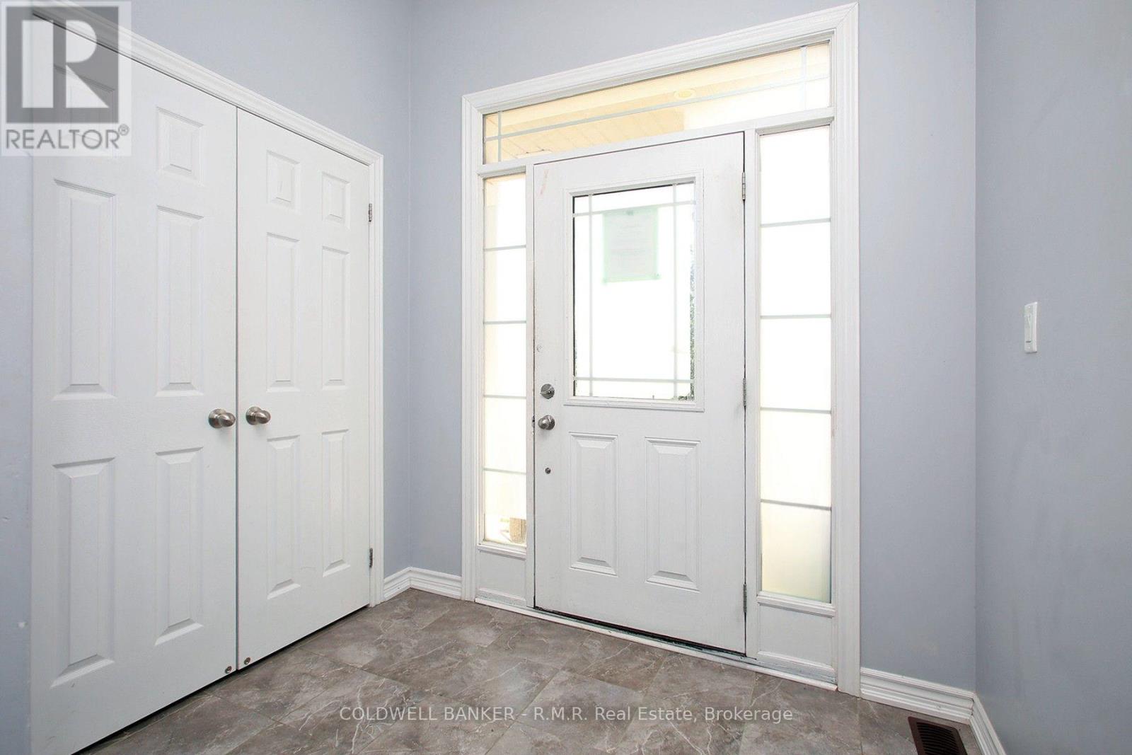 30 Moses Crescent, Clarington, Ontario  L1C 0T7 - Photo 3 - E13742486