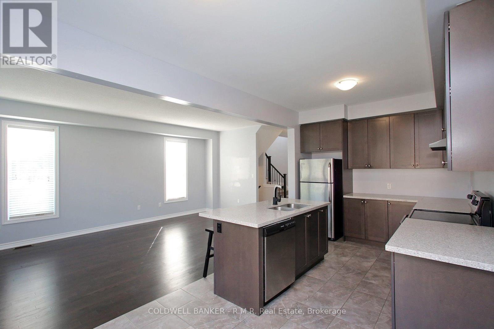 30 Moses Crescent, Clarington, Ontario  L1C 0T7 - Photo 8 - E13742486