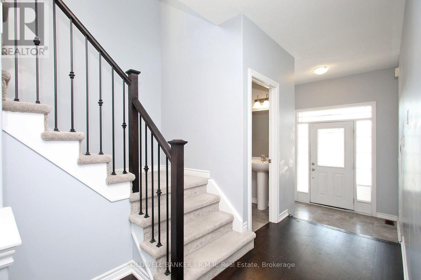 30 Moses Crescent, Clarington, Ontario  L1C 0T7 - Photo 4 - E13742486