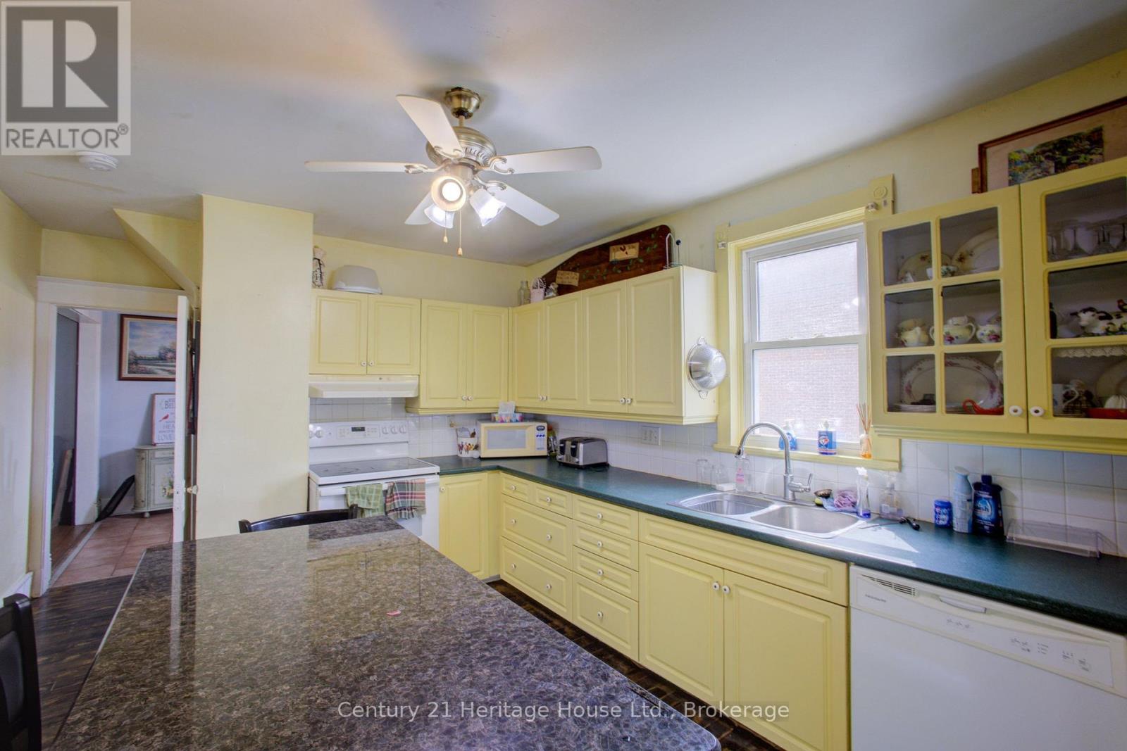 180 Bruce Street S, West Grey, Ontario  N0G 1R0 - Photo 15 - X13744126