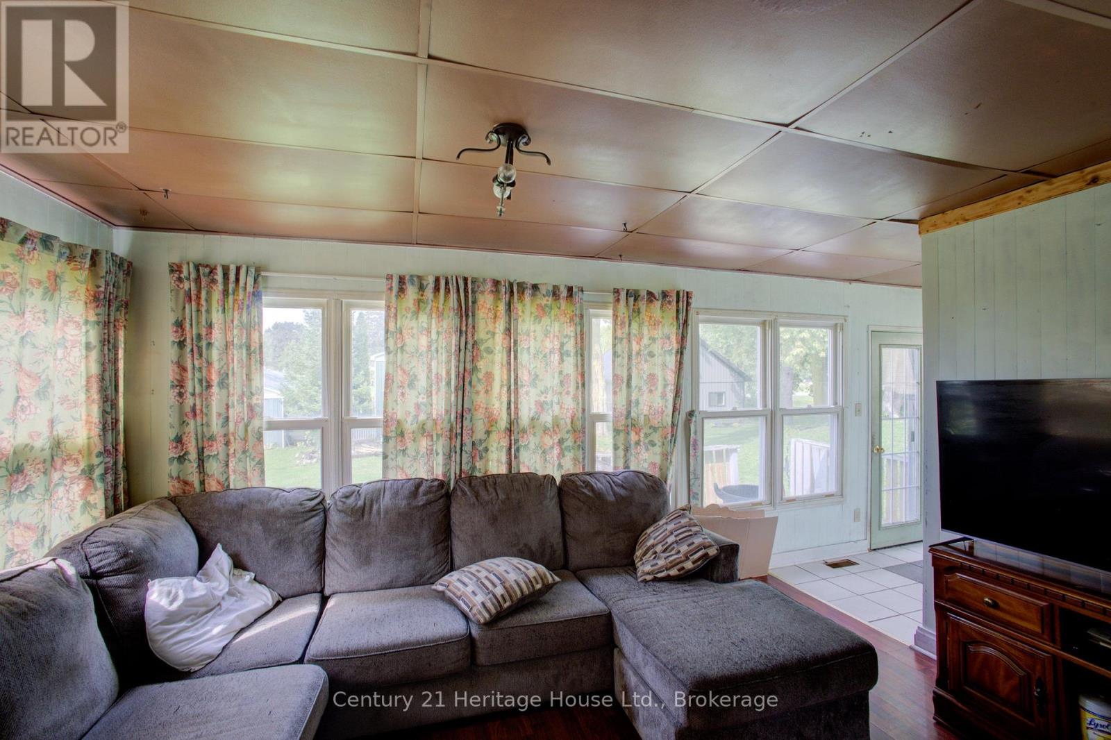 180 Bruce Street S, West Grey, Ontario  N0G 1R0 - Photo 16 - X13744126