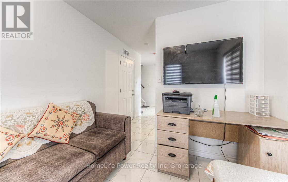 513 Woodlea Court, Kitchener, Ontario  N2R 1R7 - Photo 19 - X13744148