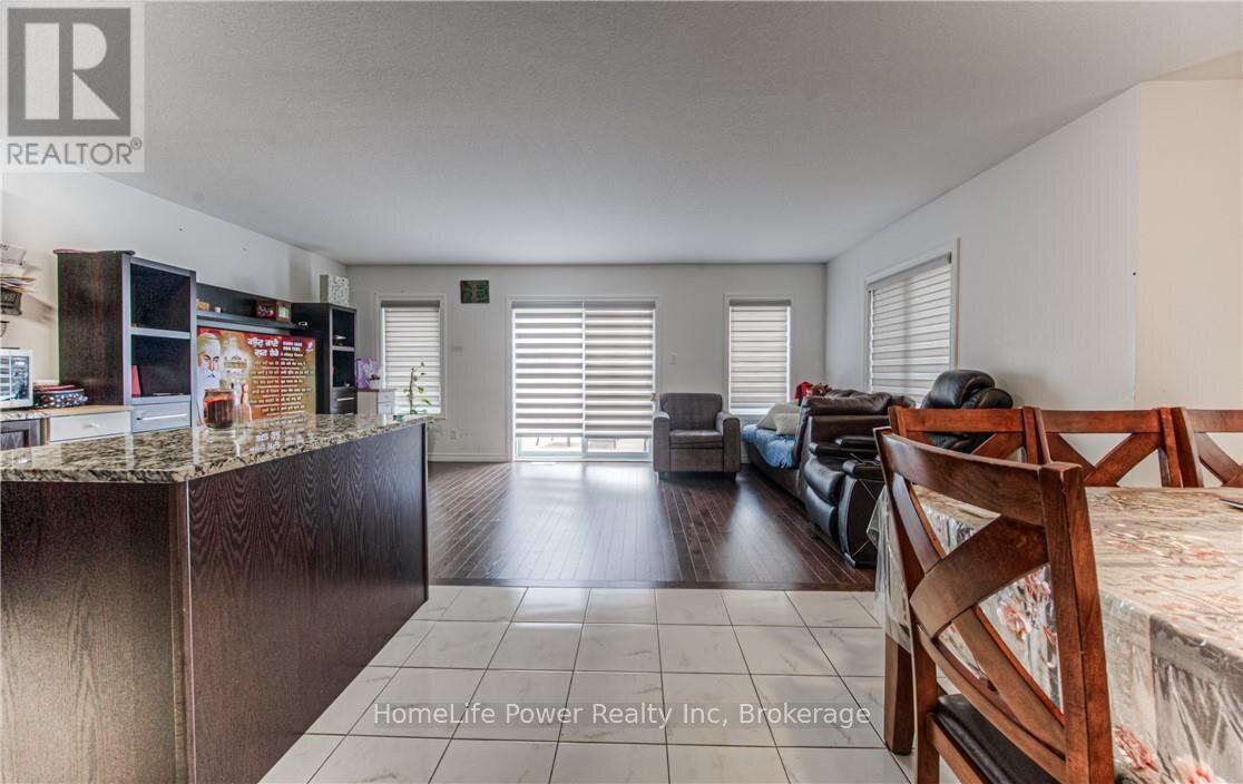 513 Woodlea Court, Kitchener, Ontario  N2R 1R7 - Photo 6 - X13744148